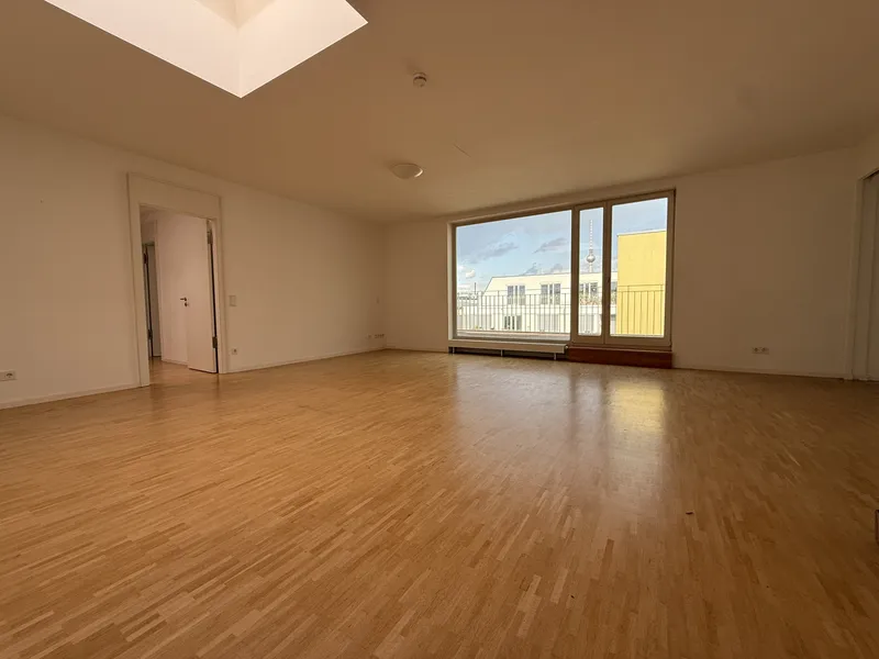Exklusive 4-Zimmer-Wohnung mit Balkon & Fernsehturmblick — photo 1